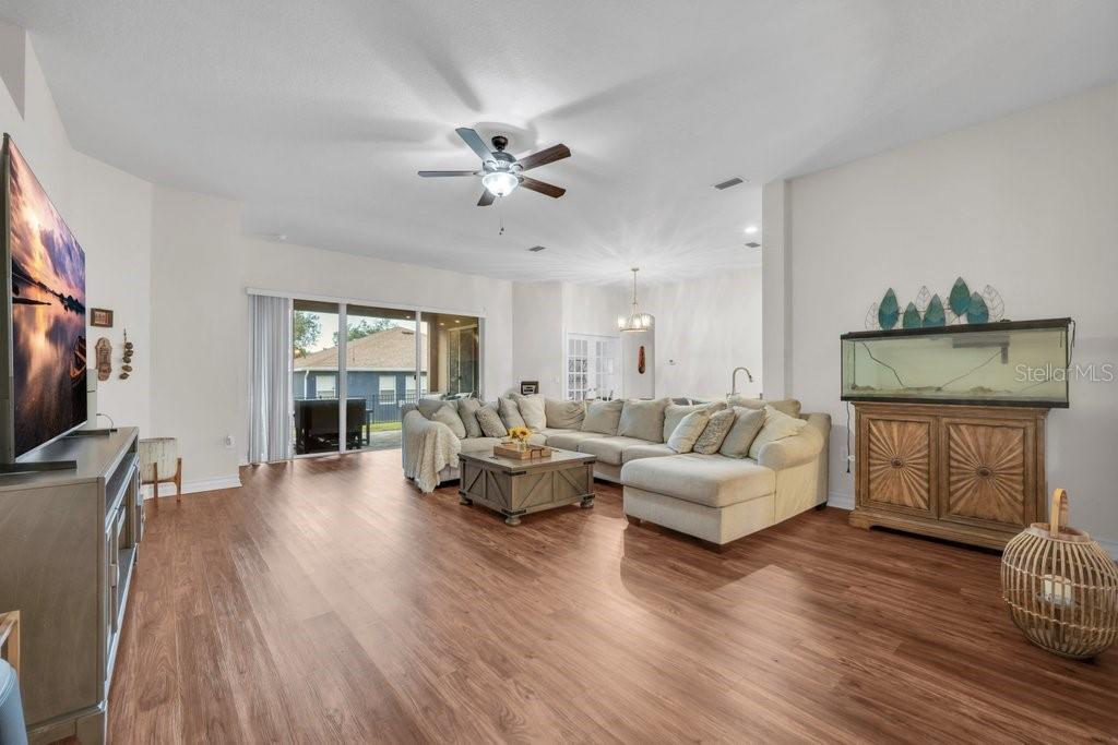16135 BRIDGEDALE DR — photo 13