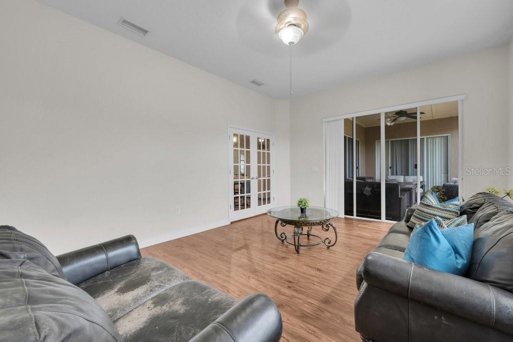 16135 BRIDGEDALE DR — photo 27