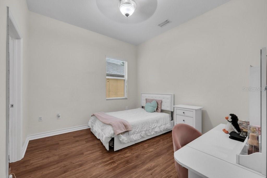 16135 BRIDGEDALE DR — photo 23