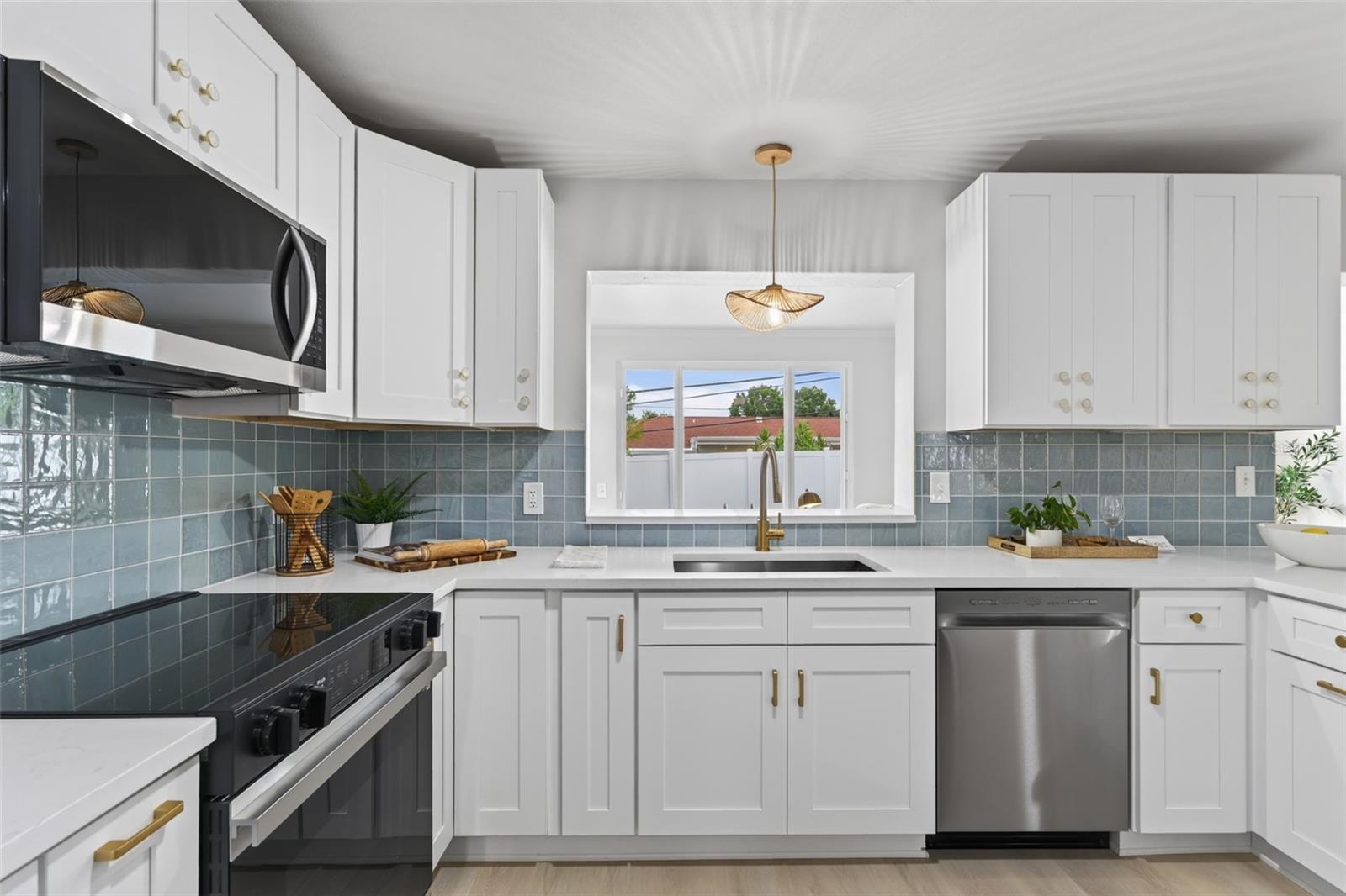 3538 SHADY BLUFF DR — photo 25