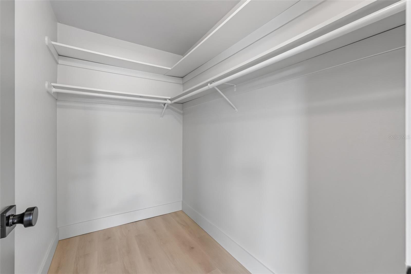 3538 SHADY BLUFF DR — photo 40