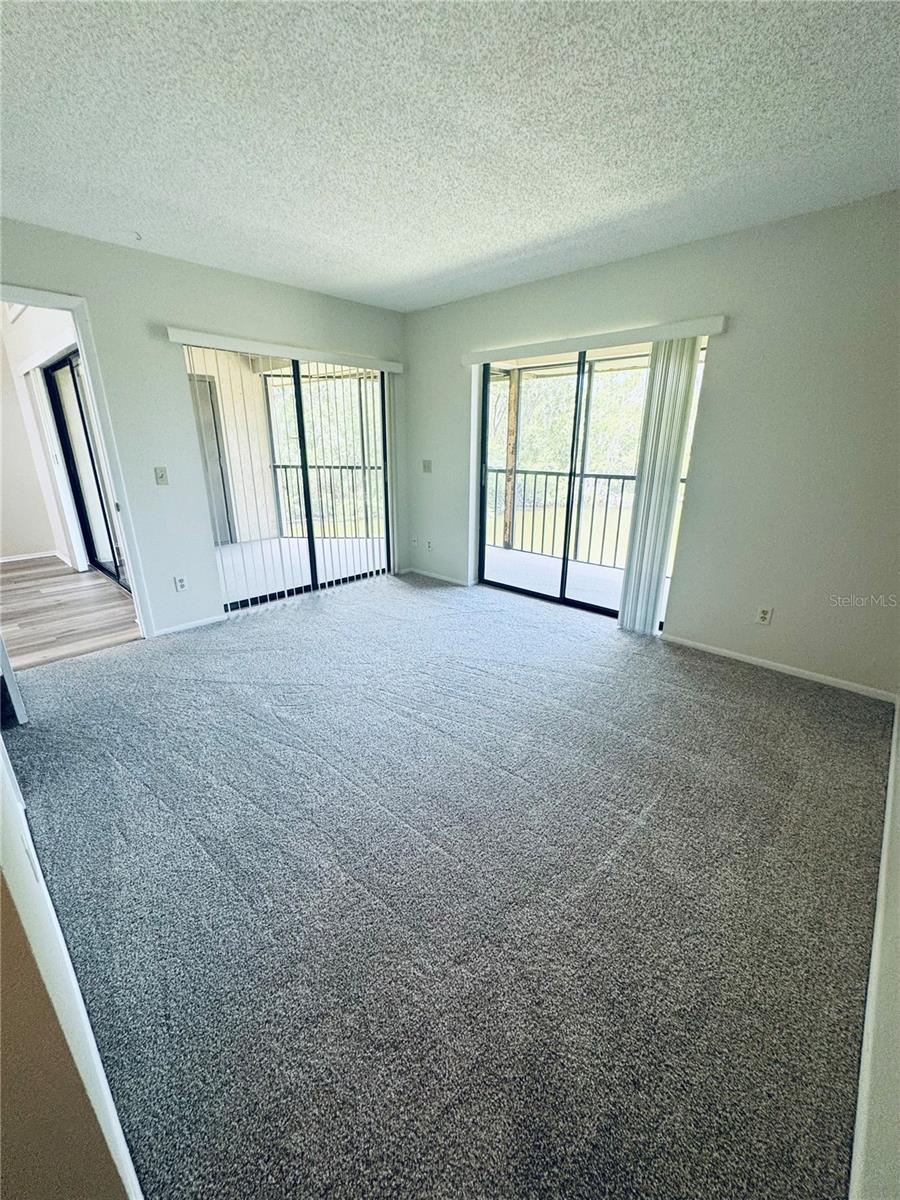 328 WOODLAKE WYNDE — photo 6