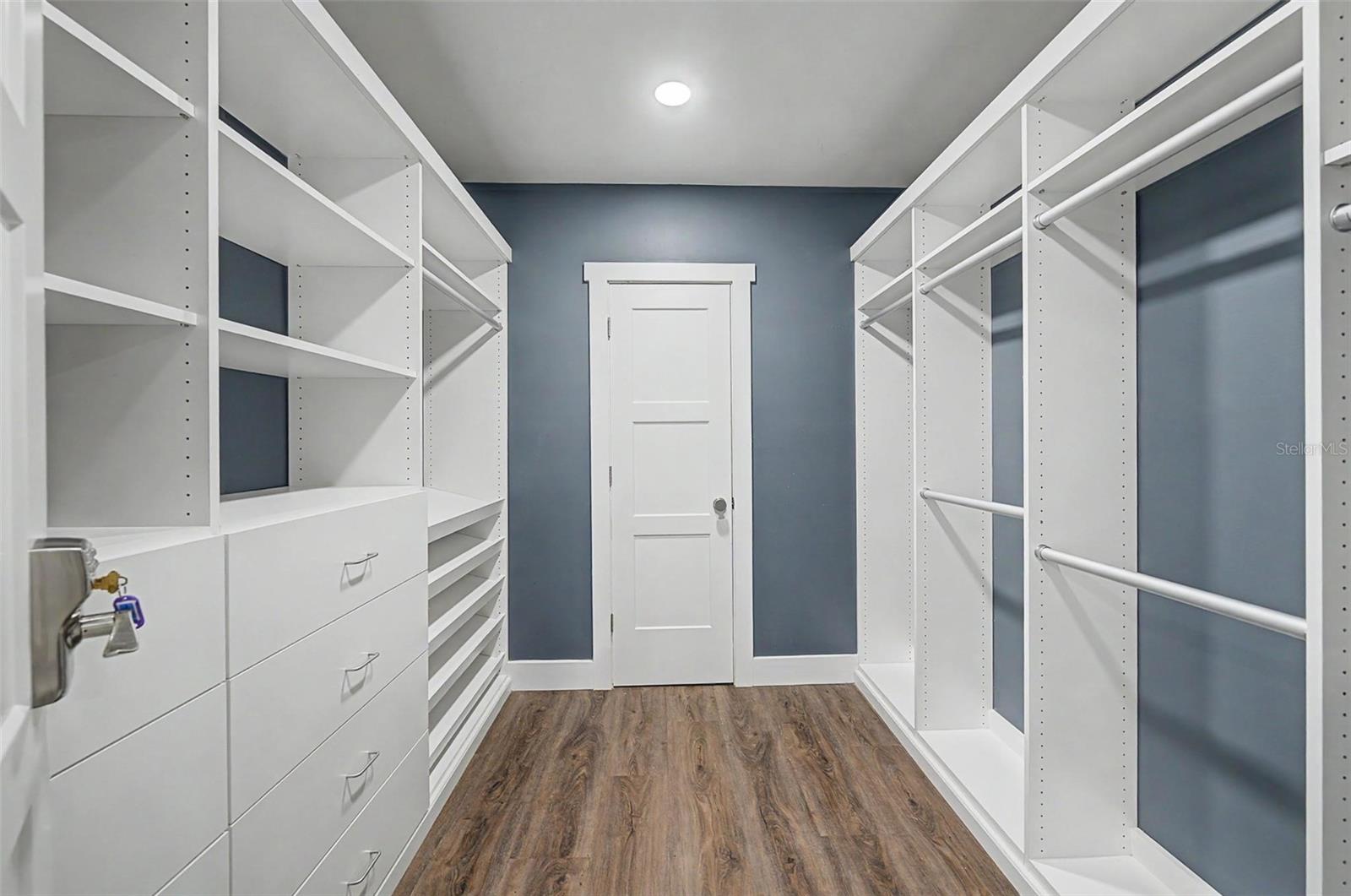 3781 EXECUTIVE DR — photo 42