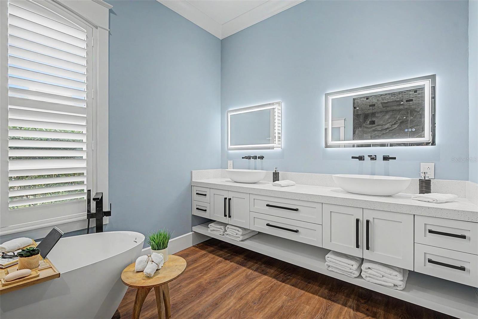 3781 EXECUTIVE DR — photo 26