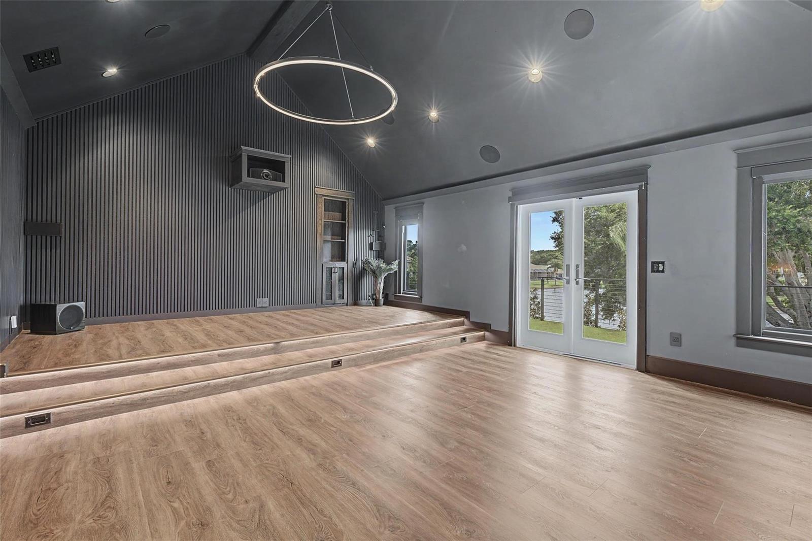 3781 EXECUTIVE DR — photo 31