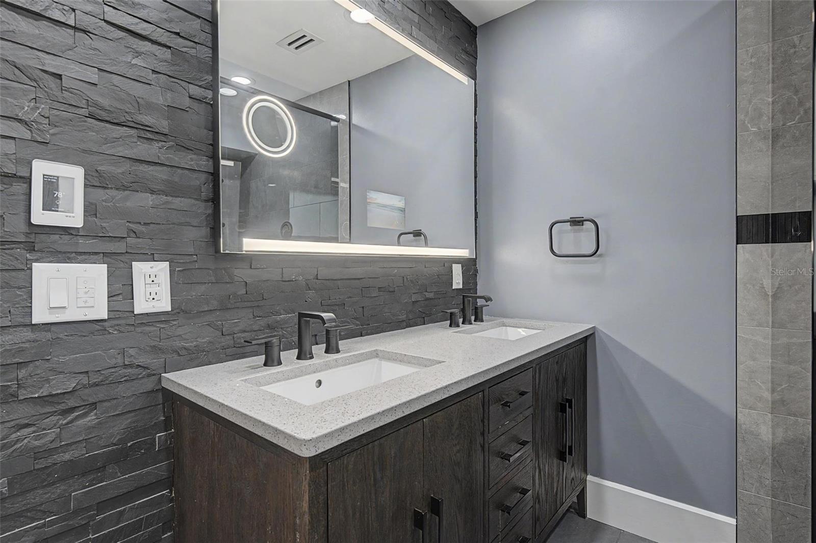 3781 EXECUTIVE DR — photo 40