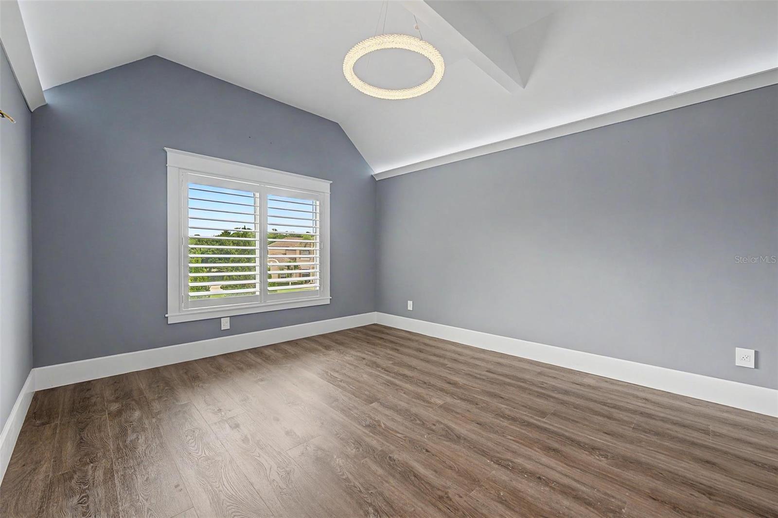 3781 EXECUTIVE DR — photo 37
