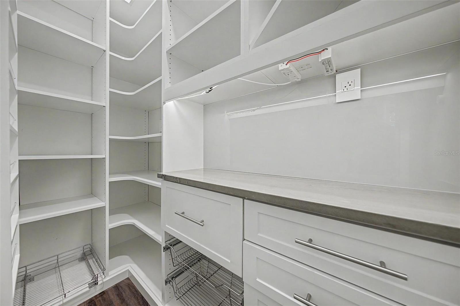 3781 EXECUTIVE DR — photo 18