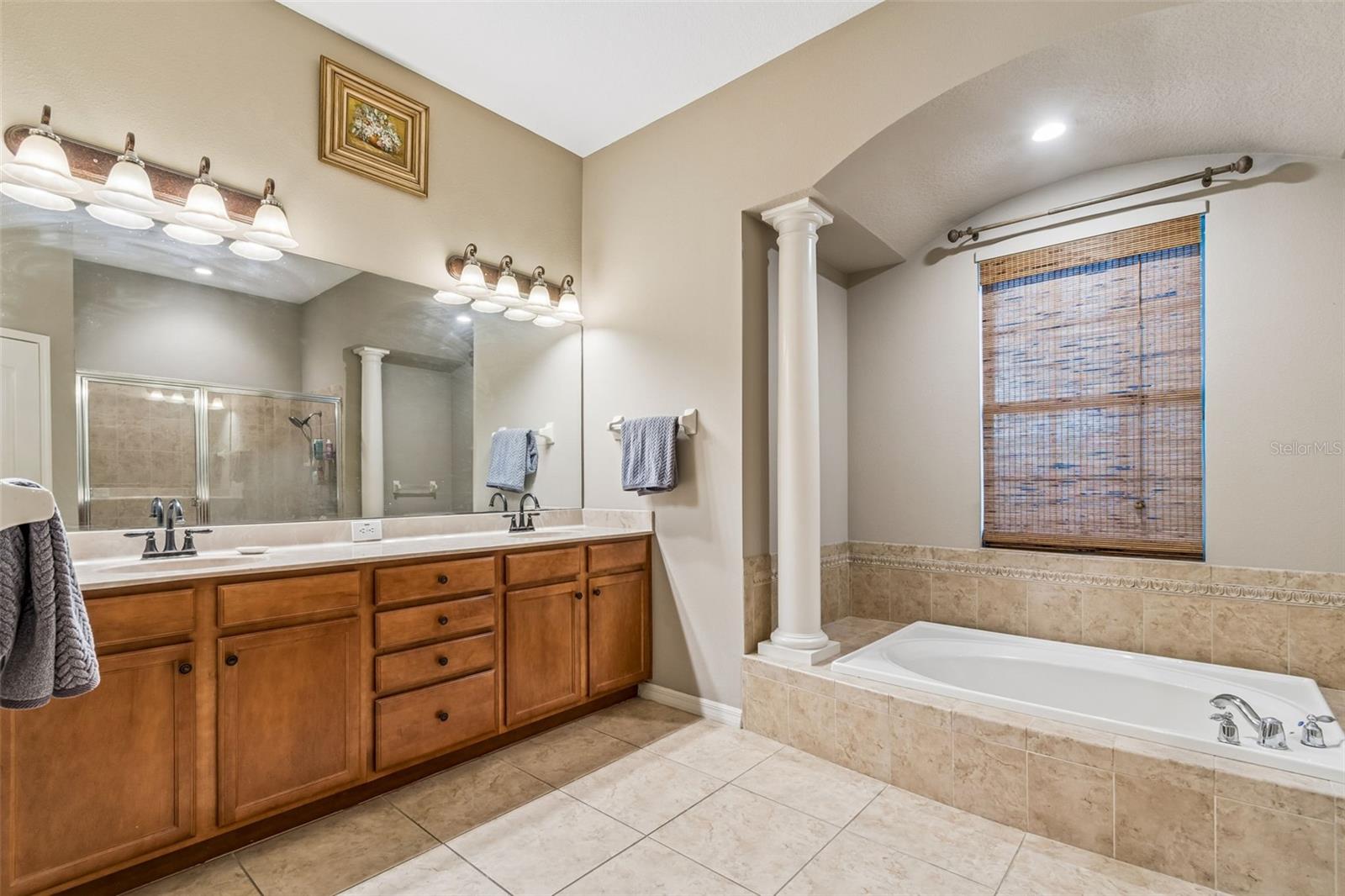 23305 GRACEWOOD CIR — photo 28