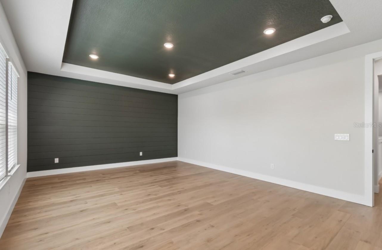 1002 W OHIO AVE — photo 24