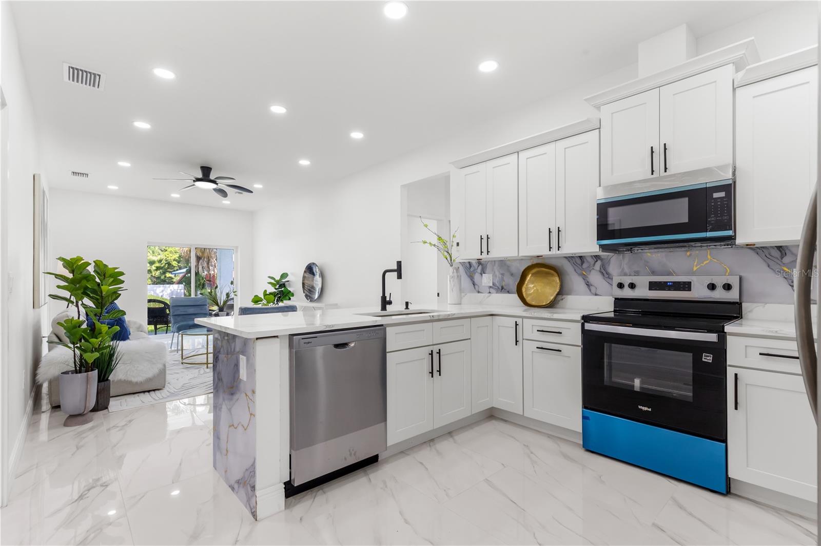 8314 N PADDOCK AVE — photo 19