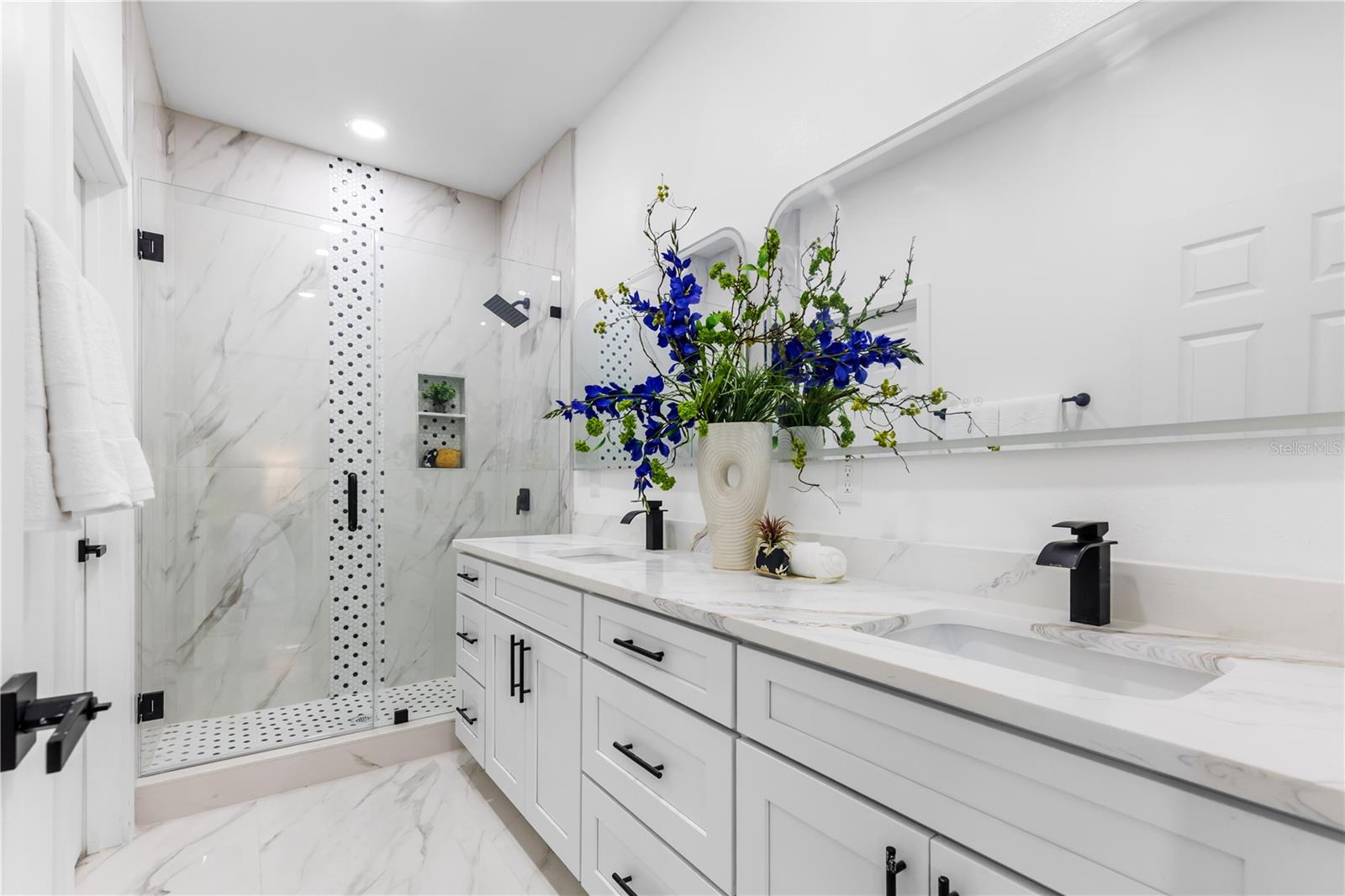 8314 N PADDOCK AVE — photo 30