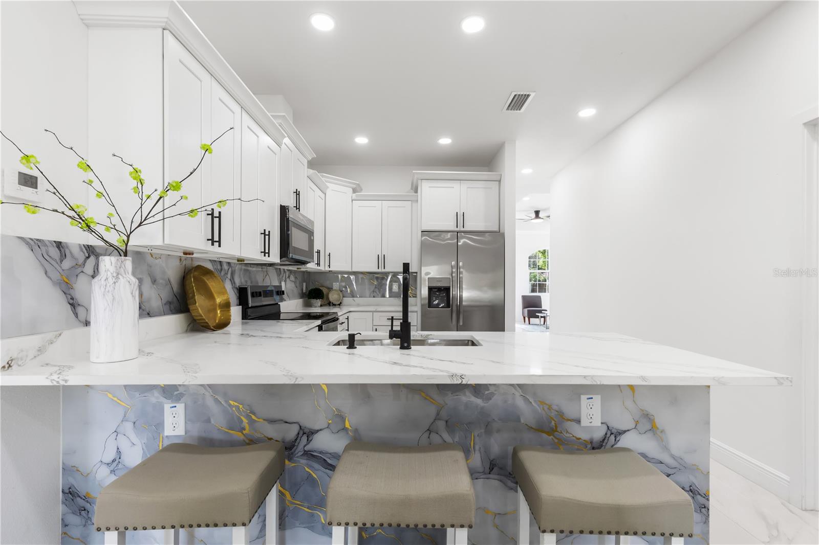 8314 N PADDOCK AVE — photo 18