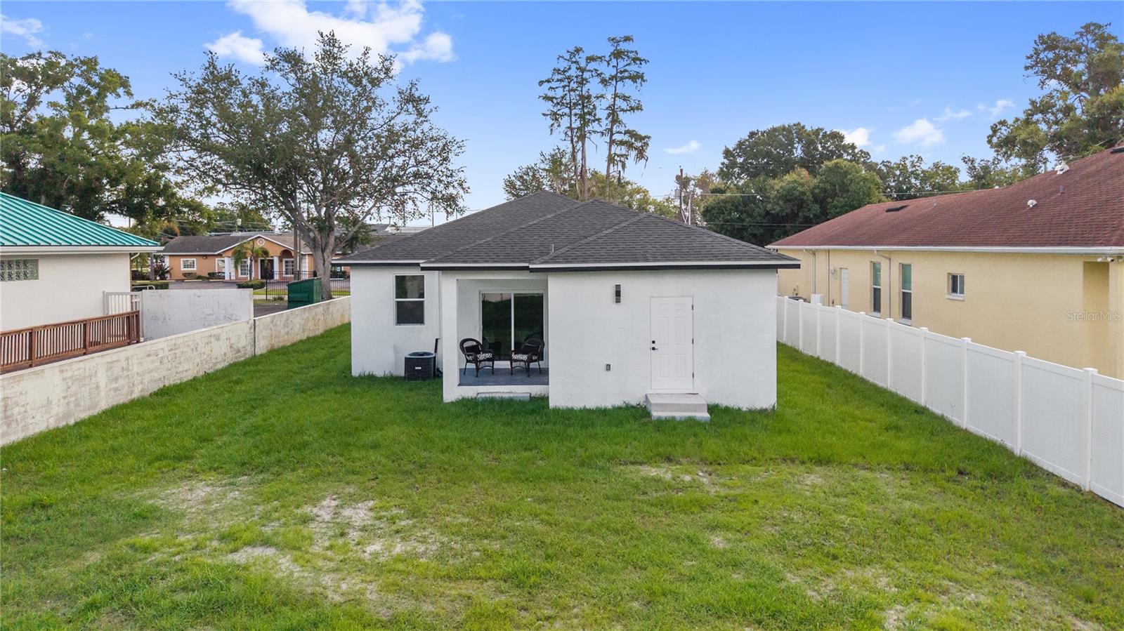 8314 N PADDOCK AVE — photo 39