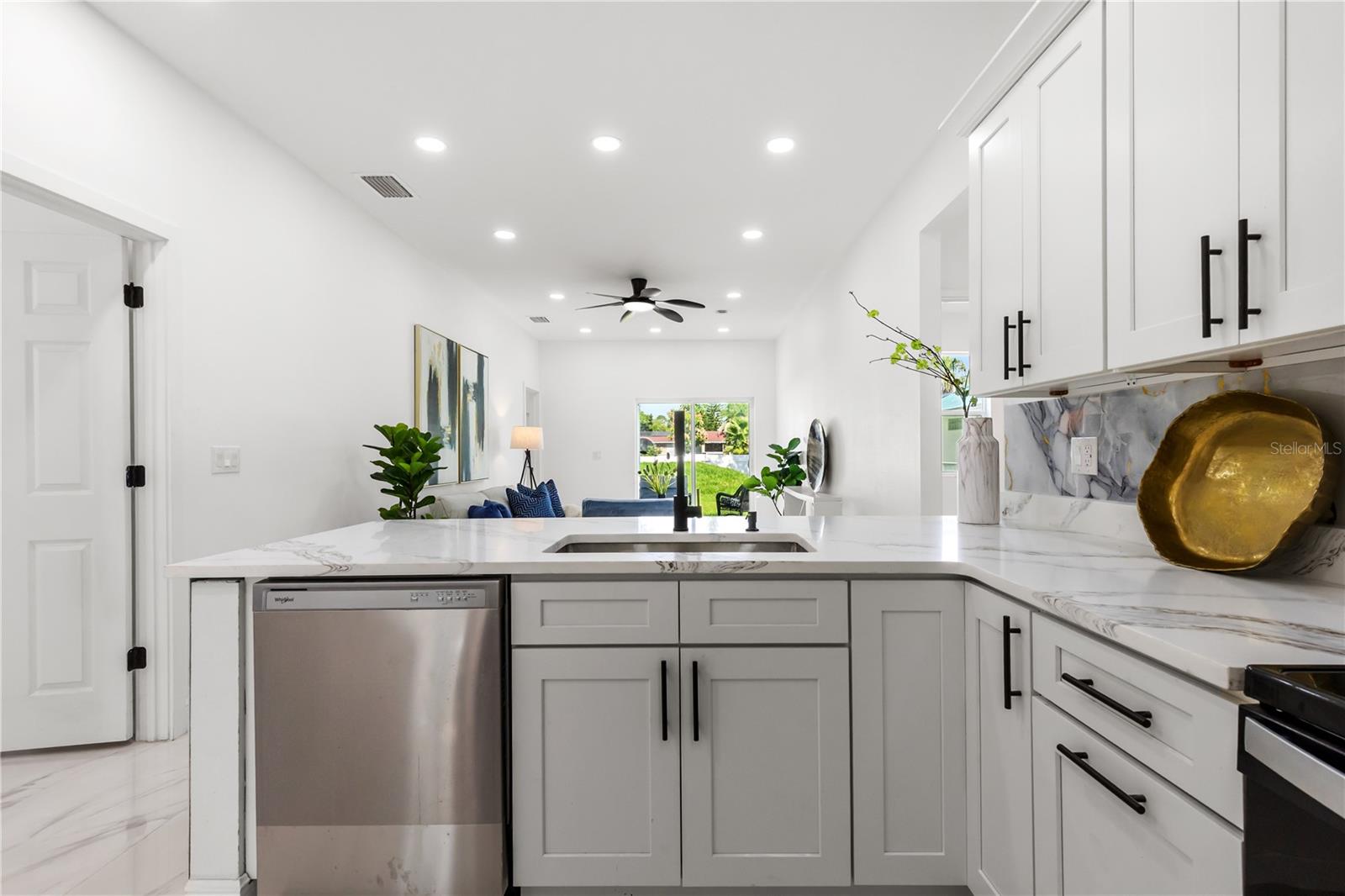 8314 N PADDOCK AVE — photo 17