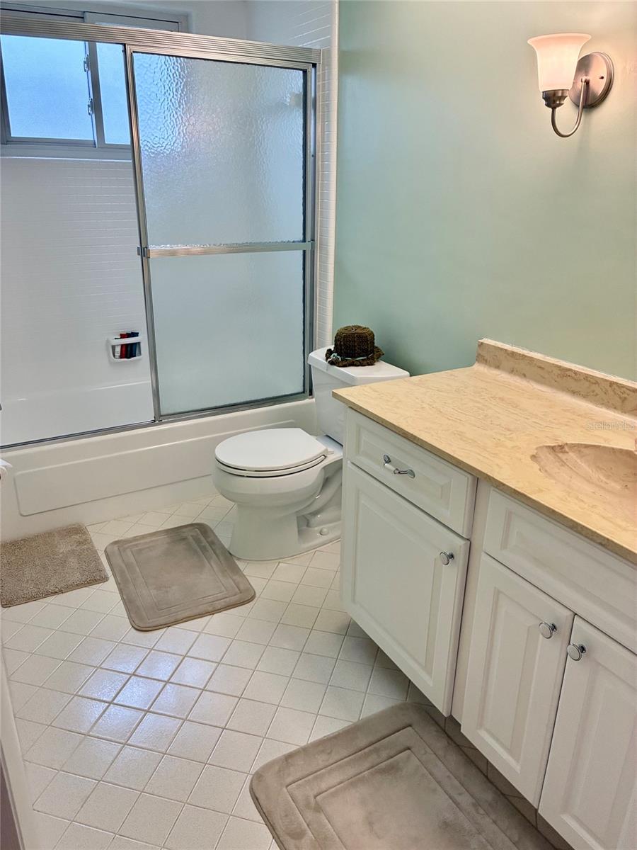 1674 S LAKE AVE #6 — photo 18