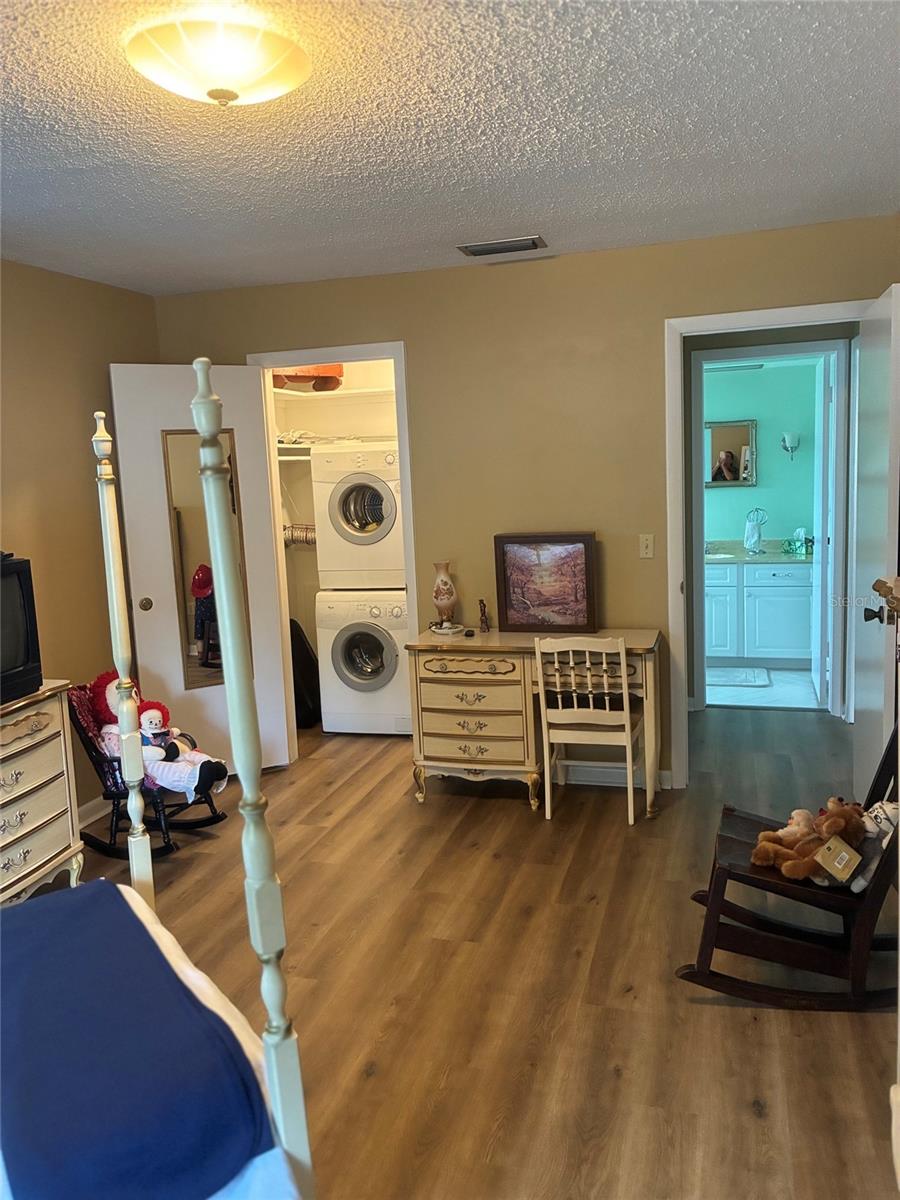 1674 S LAKE AVE #6 — photo 16