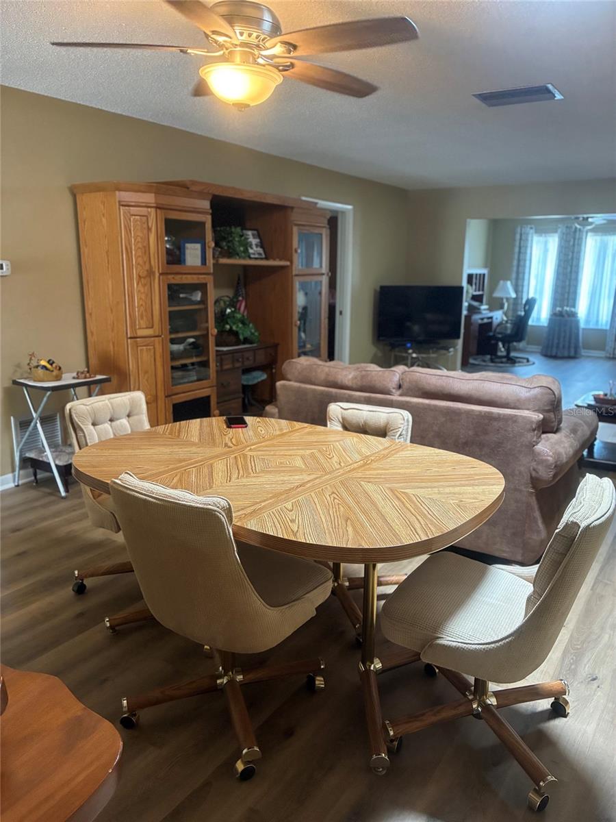 1674 S LAKE AVE #6 — photo 5