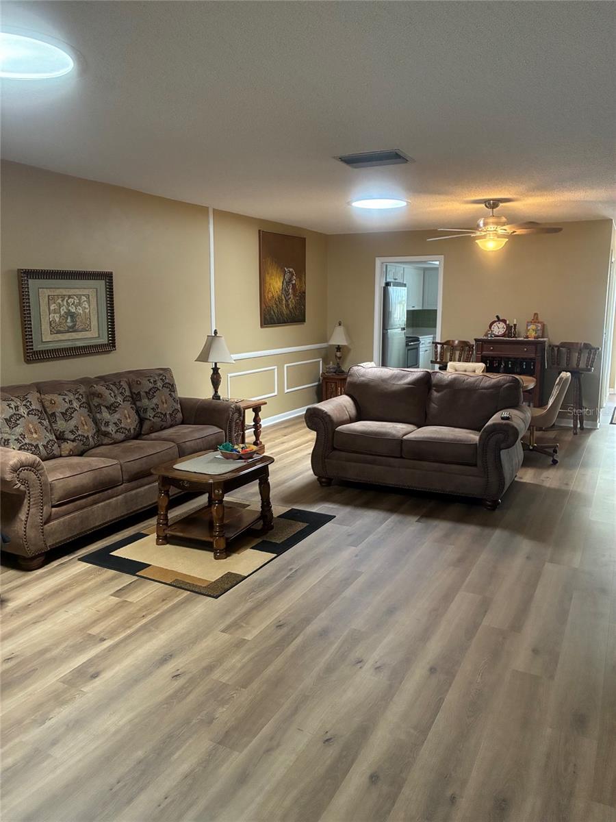 1674 S LAKE AVE #6 — photo 8