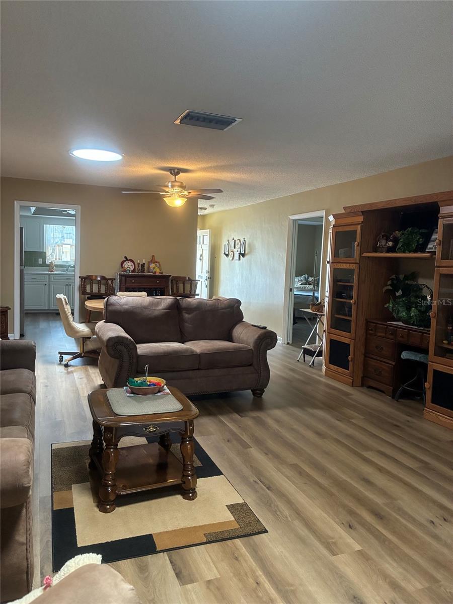 1674 S LAKE AVE #6 — photo 9
