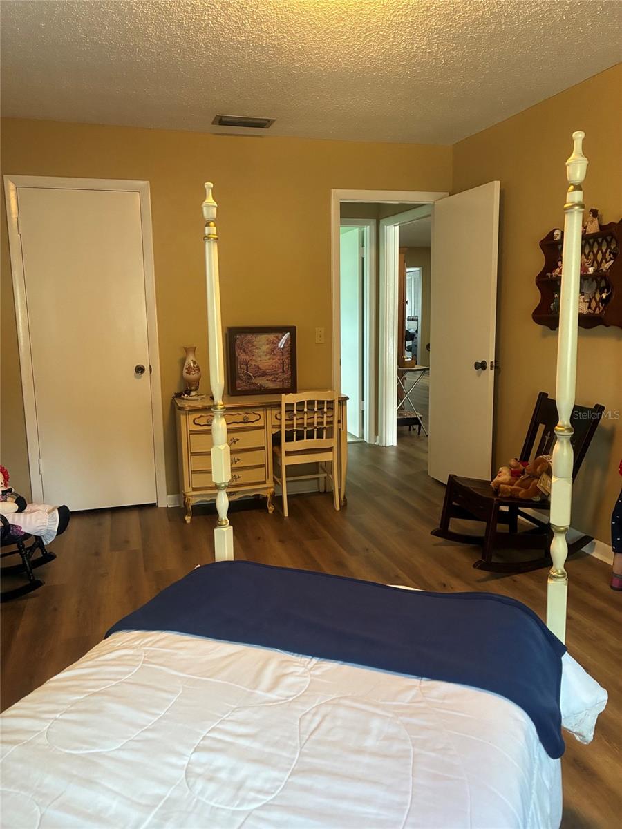1674 S LAKE AVE #6 — photo 17