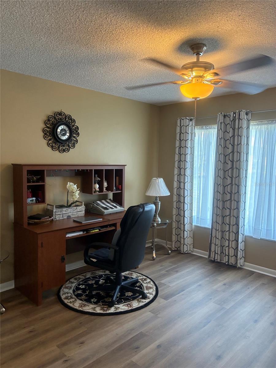 1674 S LAKE AVE #6 — photo 10