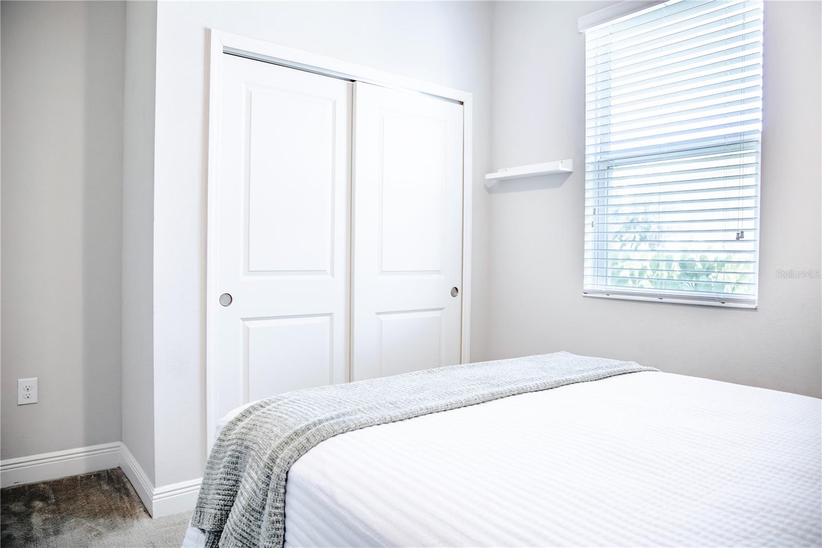 10452 LAGUNA PLAINS DR — photo 4