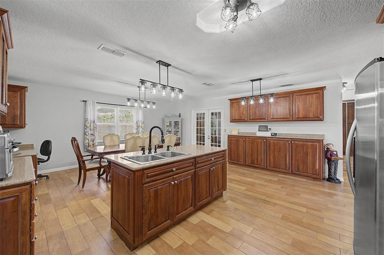 6325 SE SARAH LN — photo 11