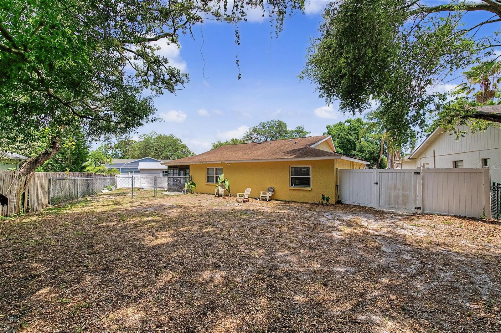 6325 SE SARAH LN — photo 28