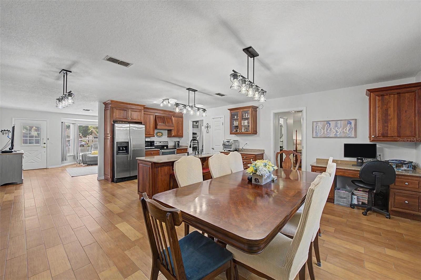 6325 SE SARAH LN — photo 15