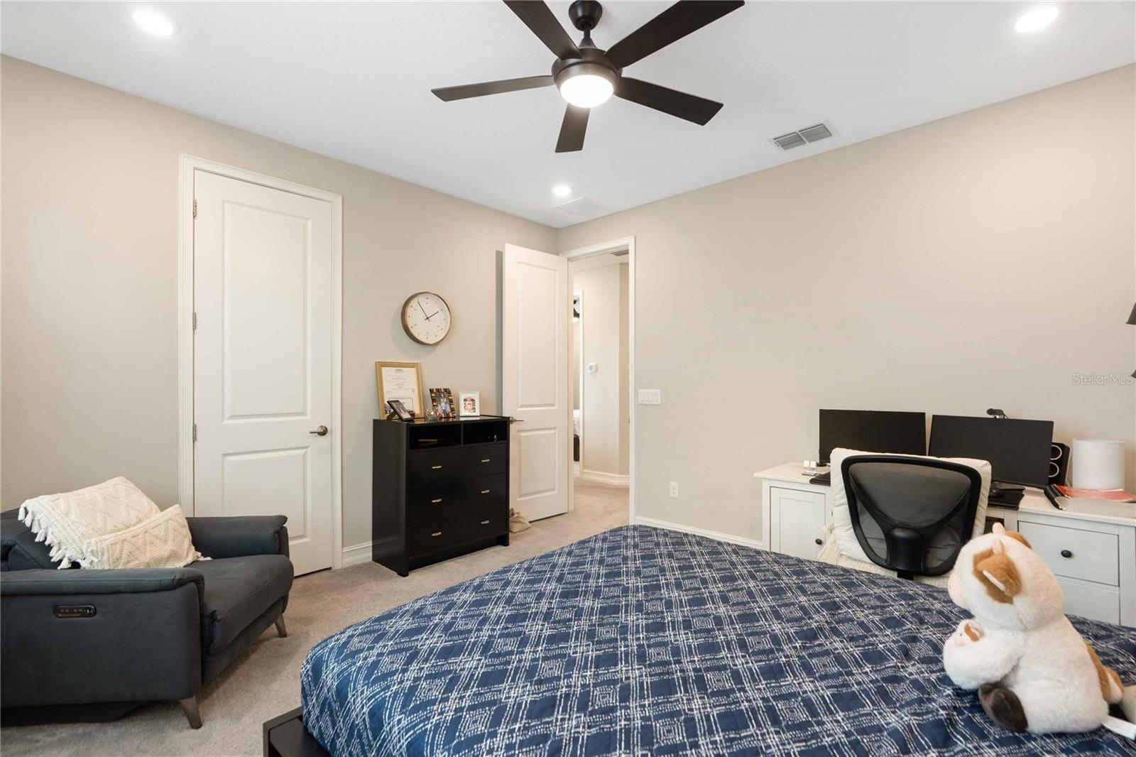 4833 SAN MARTINO DR — photo 29