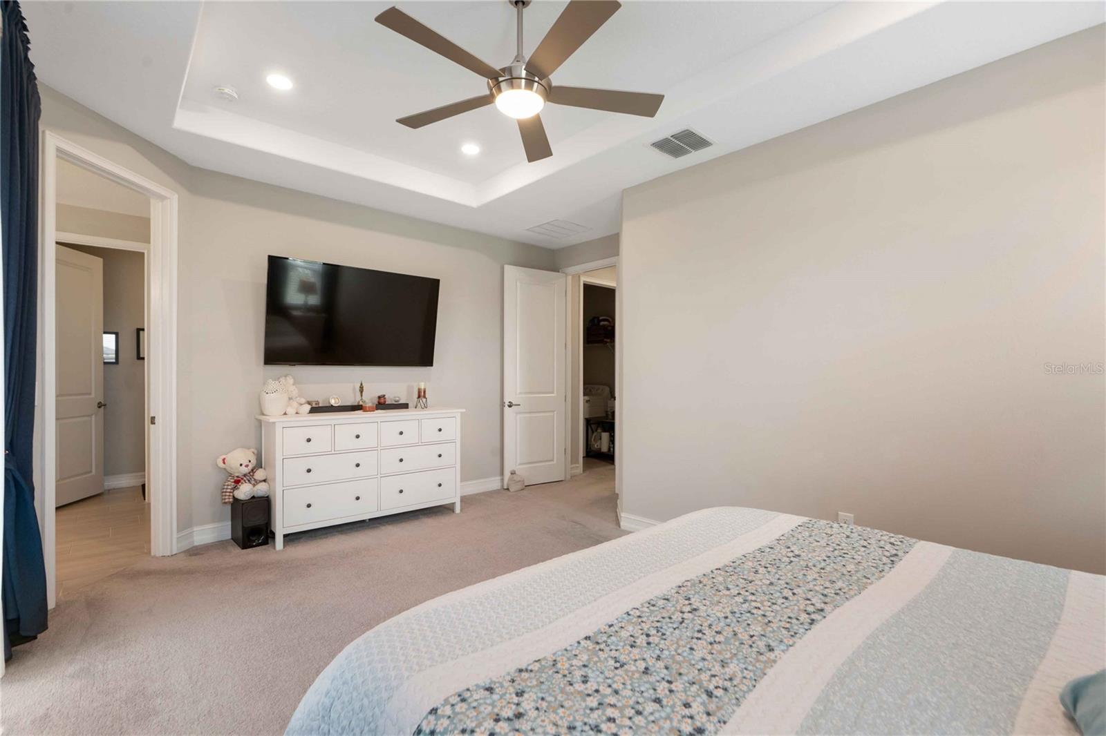 4833 SAN MARTINO DR — photo 20