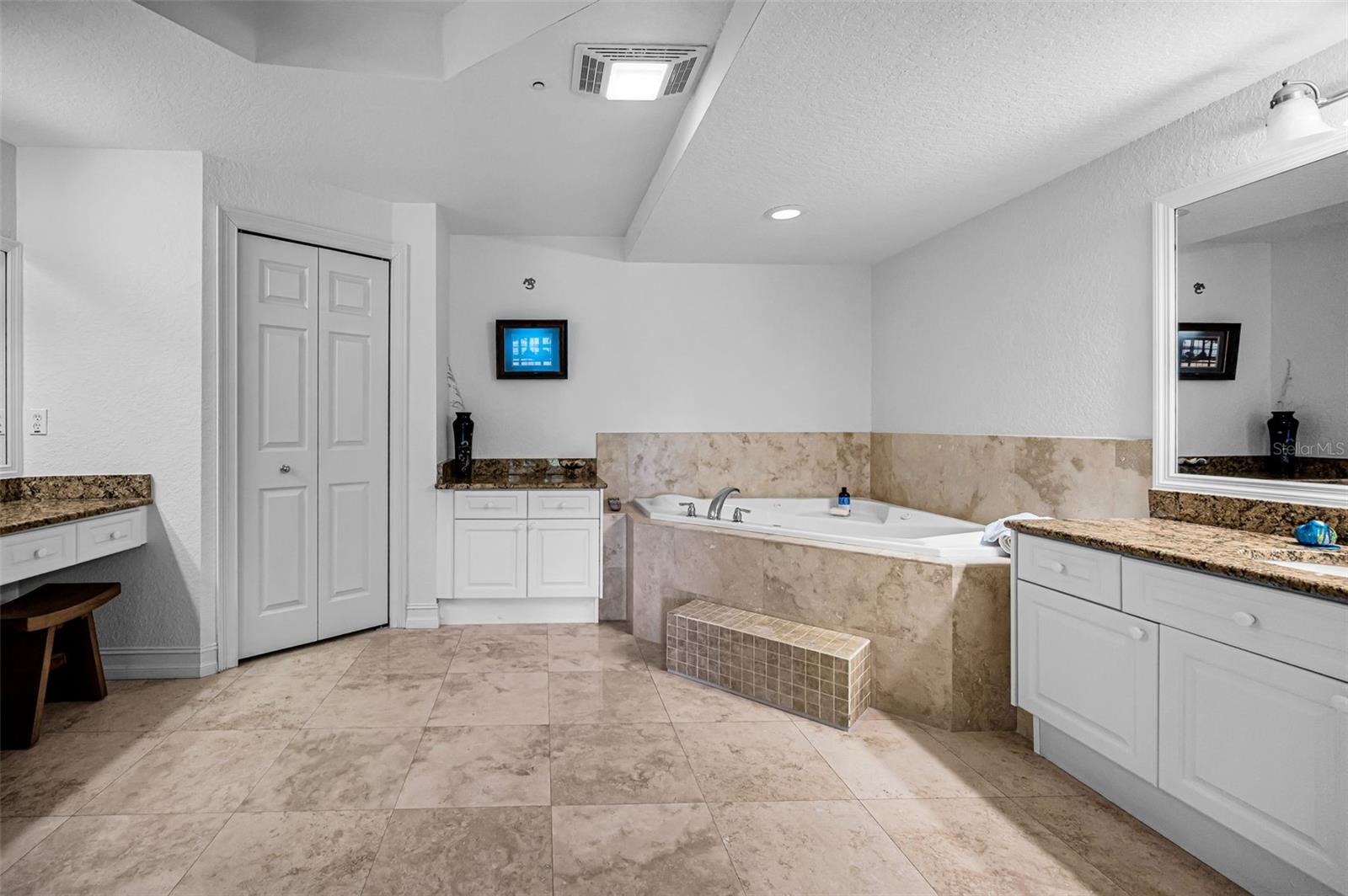 1860 N FORT HARRISON AVE #103 — photo 43