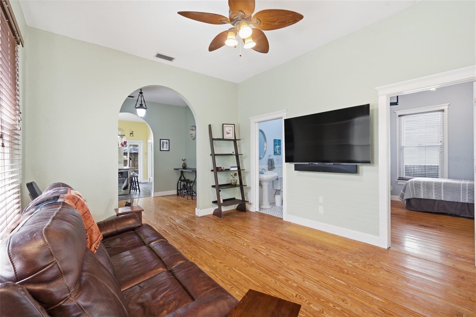 316 E FRANCES AVE — photo 7