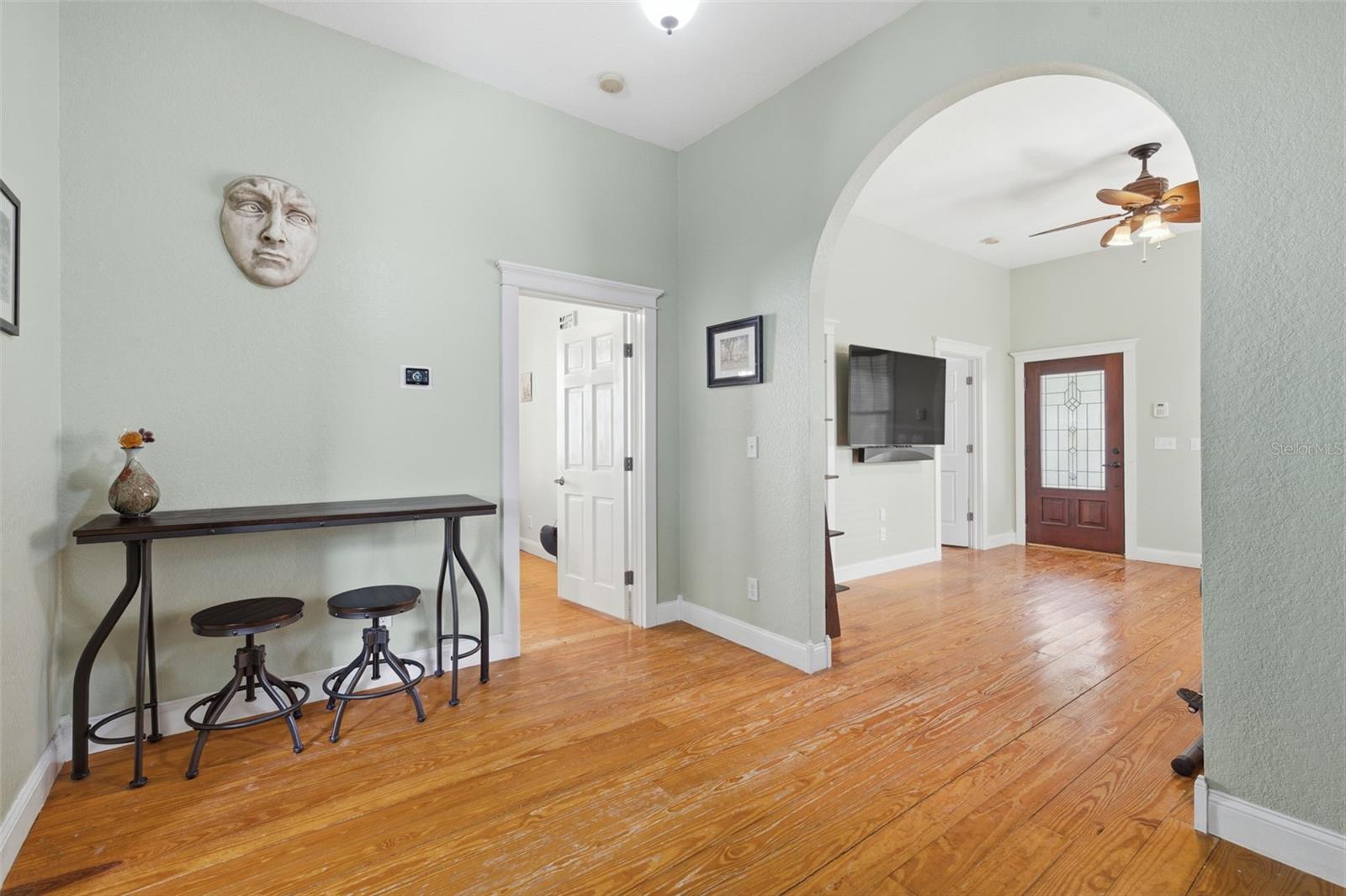 316 E FRANCES AVE — photo 9