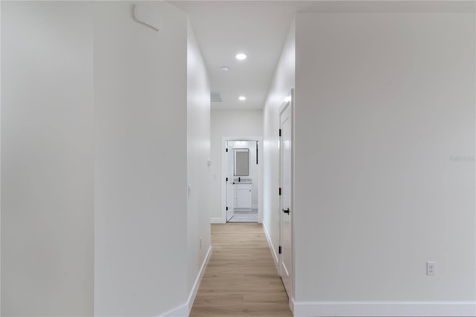 923 CUMBERLAND RD — photo 17