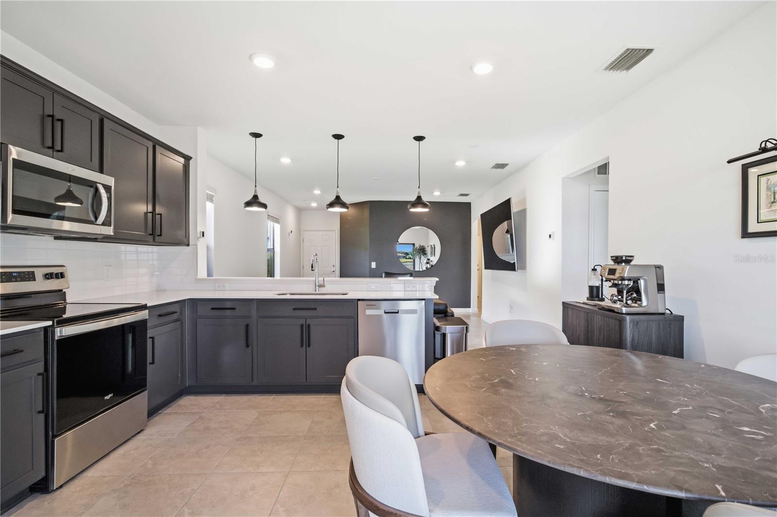 6548 SILVERSTAR DR — photo 14