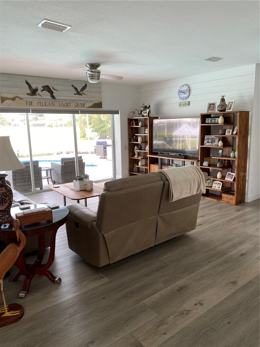 355 EDEN DR — photo 13