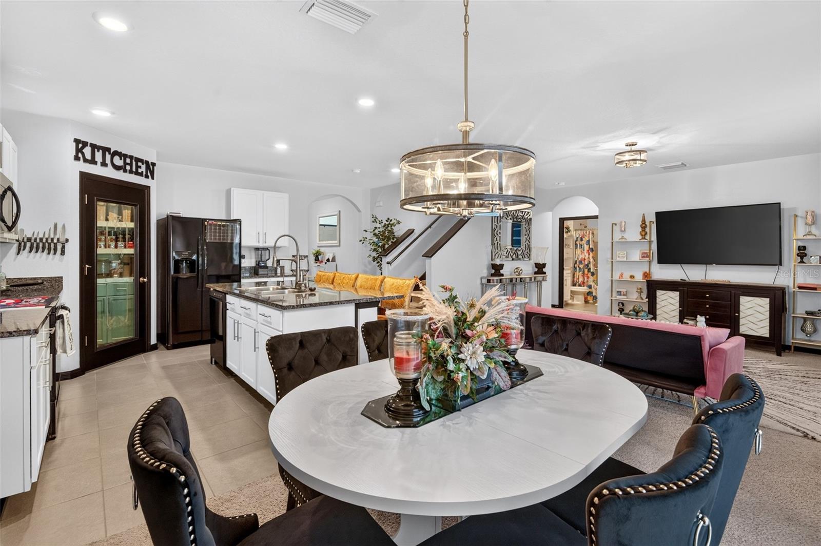 7043 SILVERADO RANCH BLVD — photo 11
