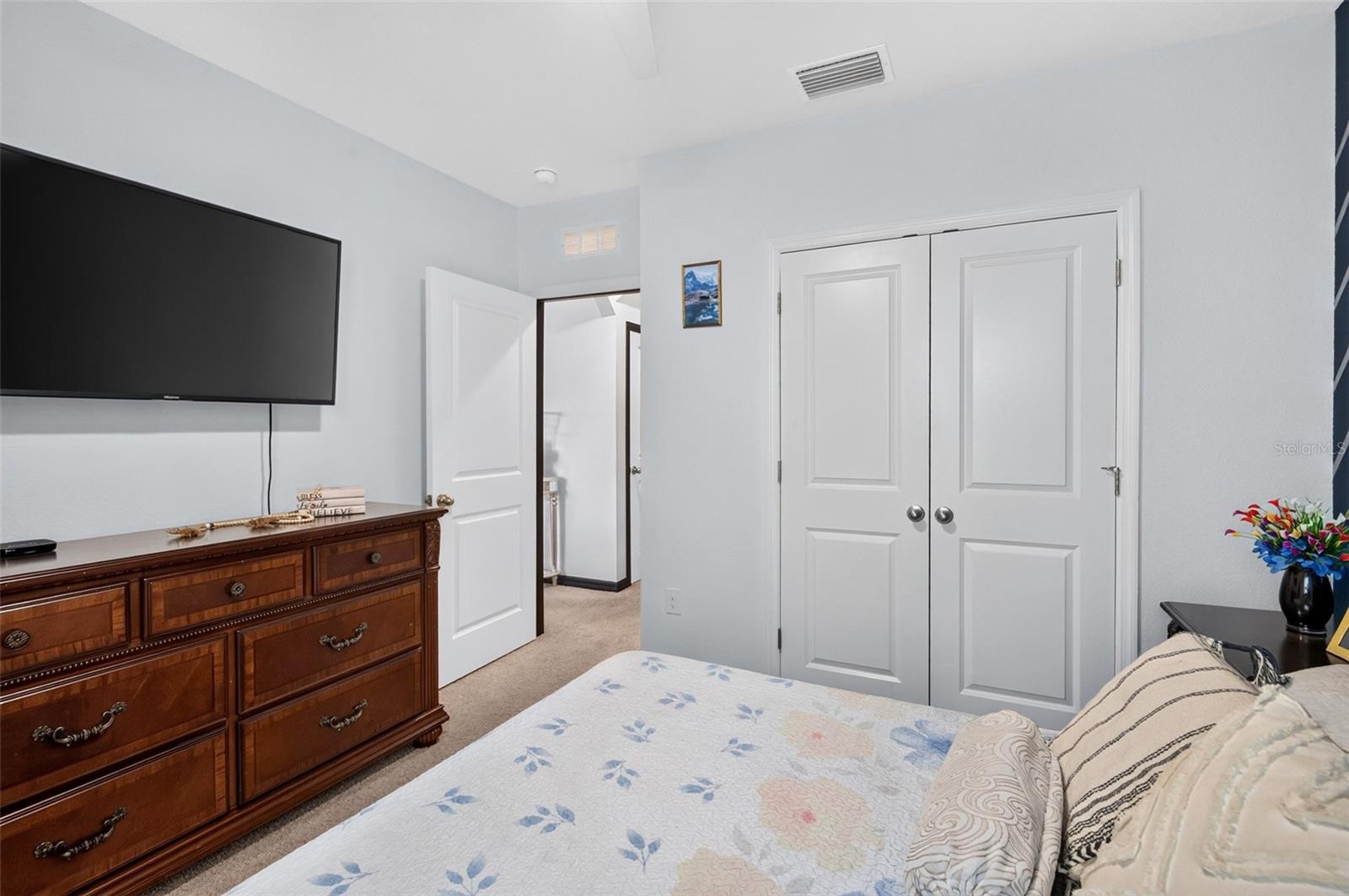 7043 SILVERADO RANCH BLVD — photo 34