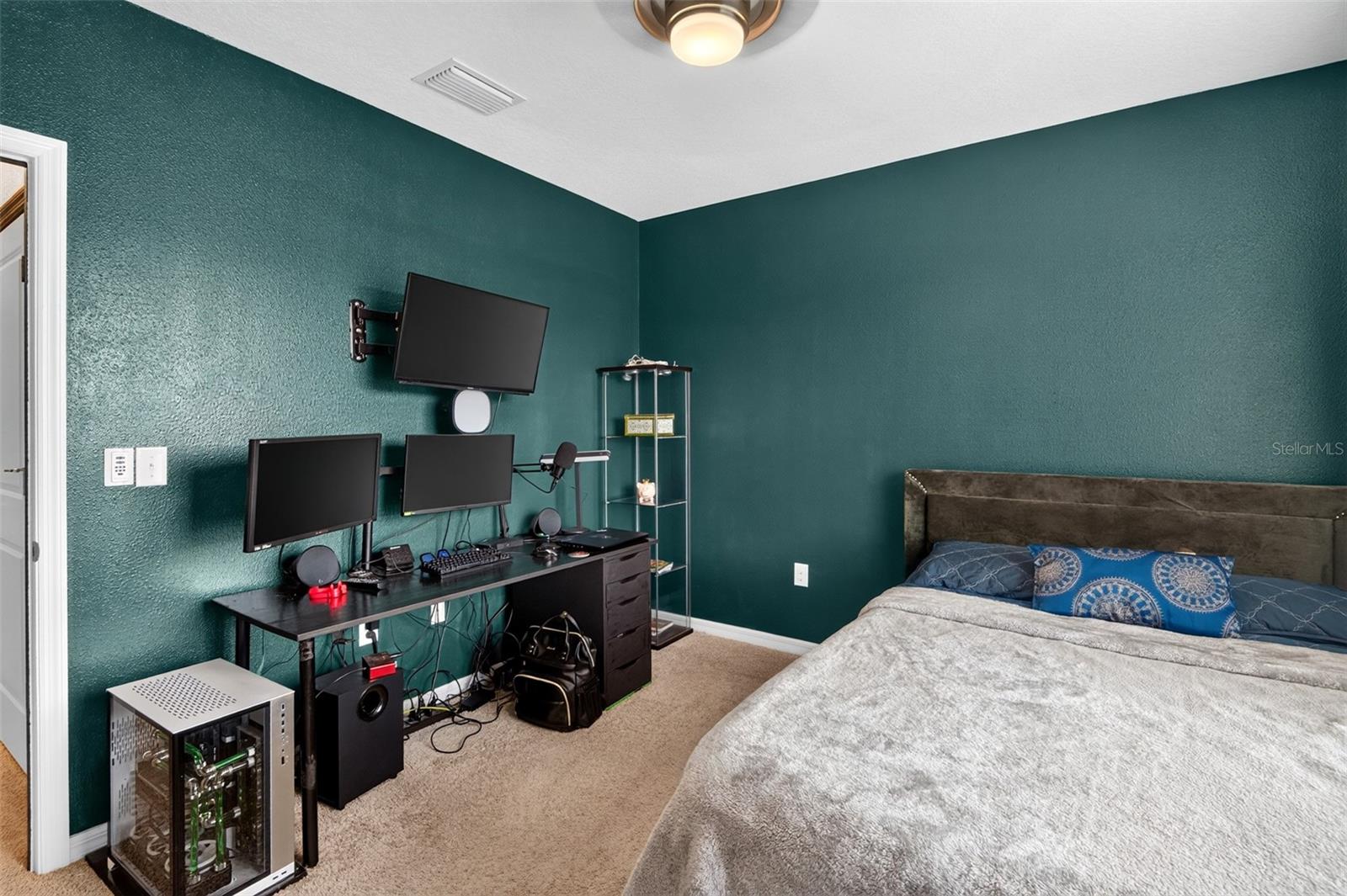 7043 SILVERADO RANCH BLVD — photo 32