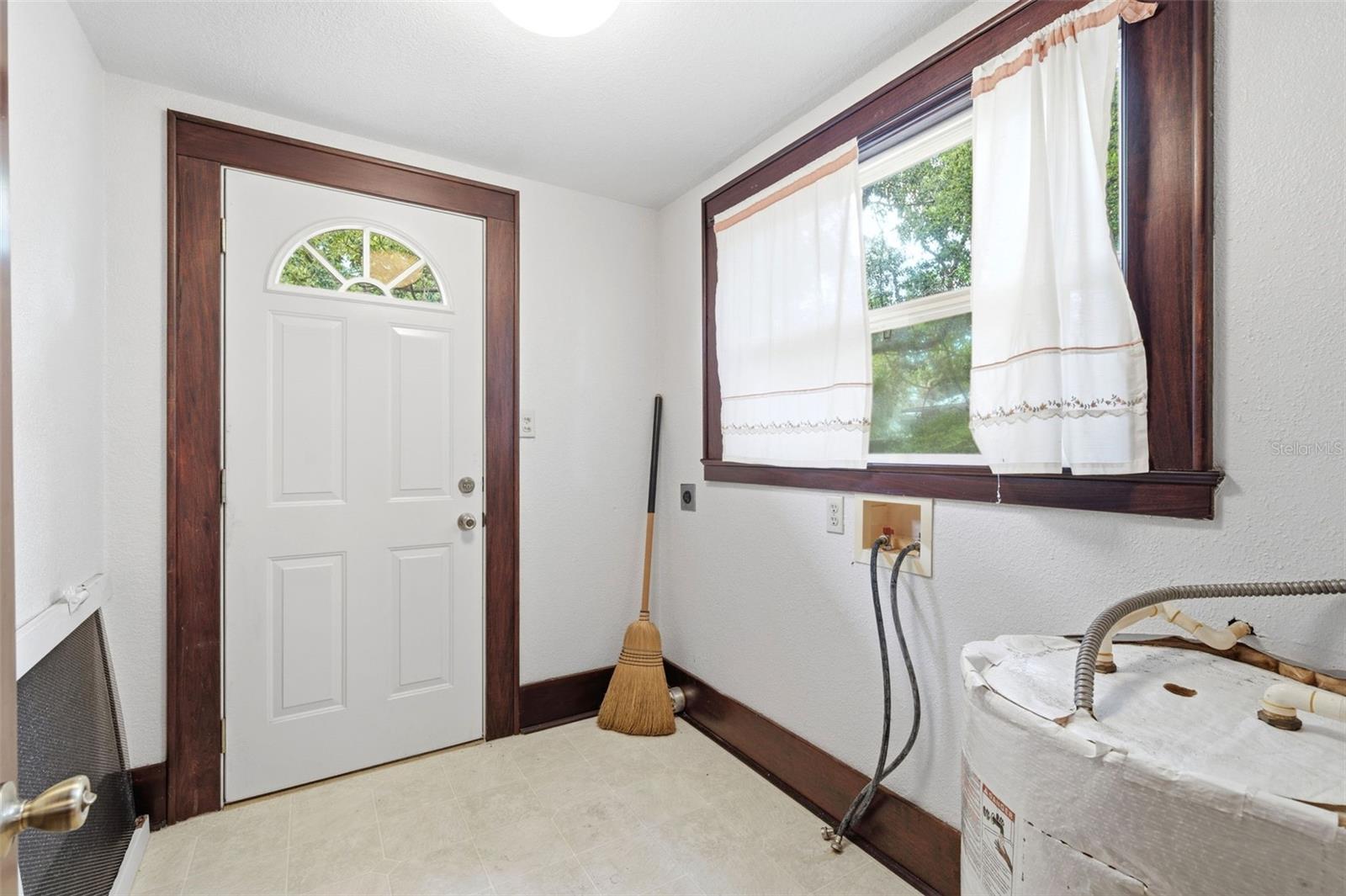 1747 APACHE TRL — photo 44
