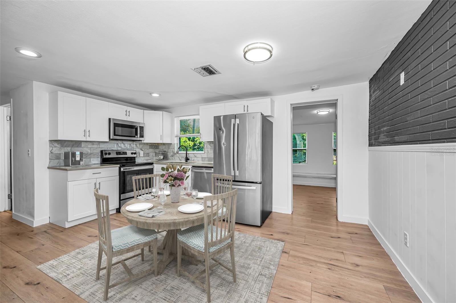 4312 BEACON SQUARE DR — photo 11