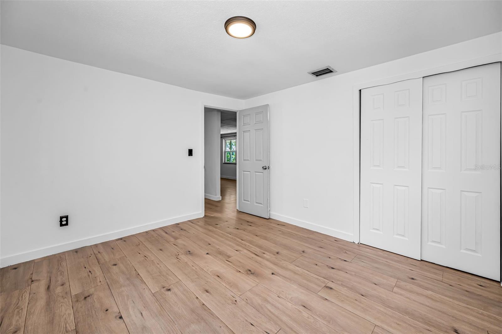 4312 BEACON SQUARE DR — photo 25