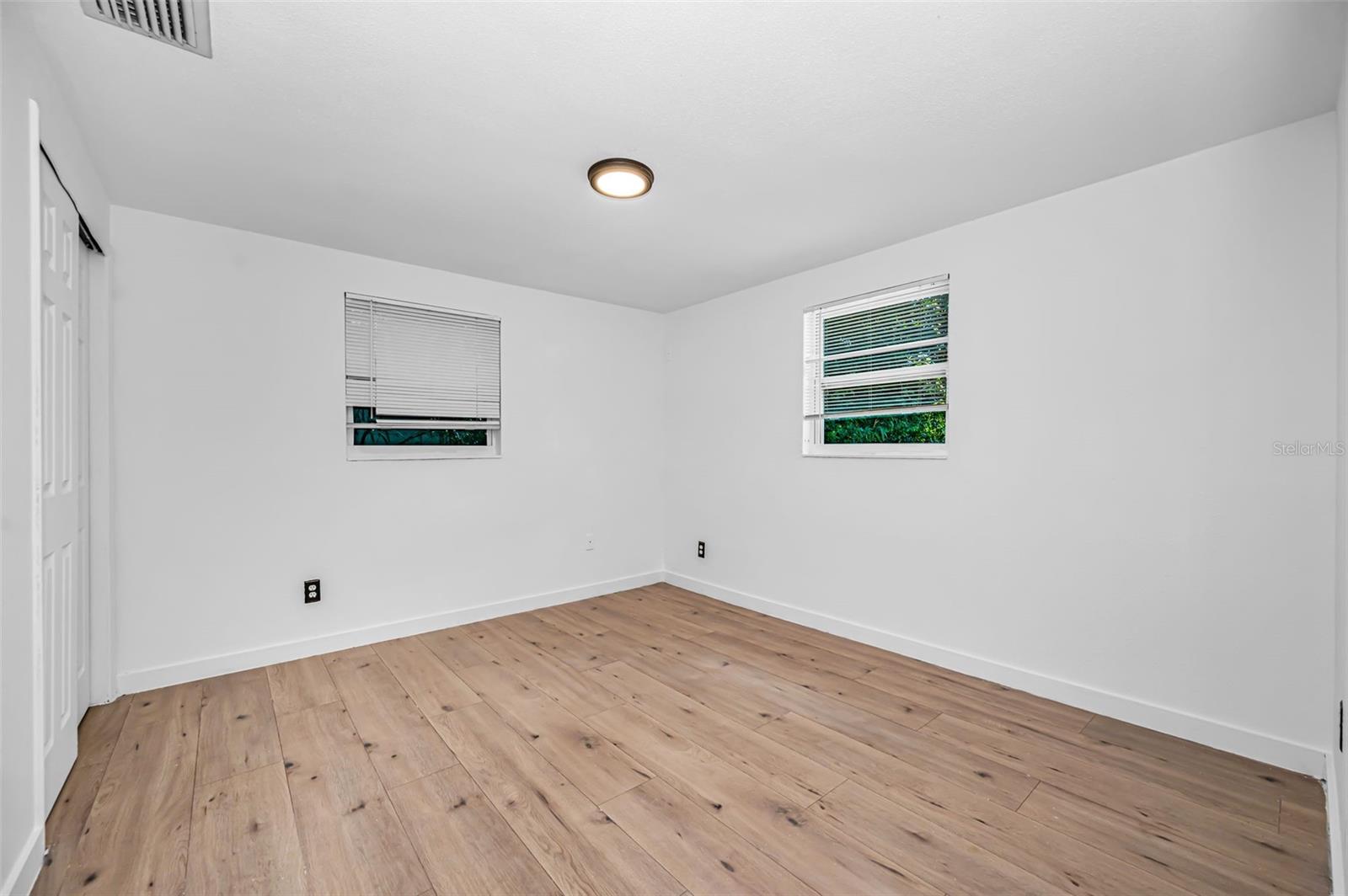 4312 BEACON SQUARE DR — photo 24