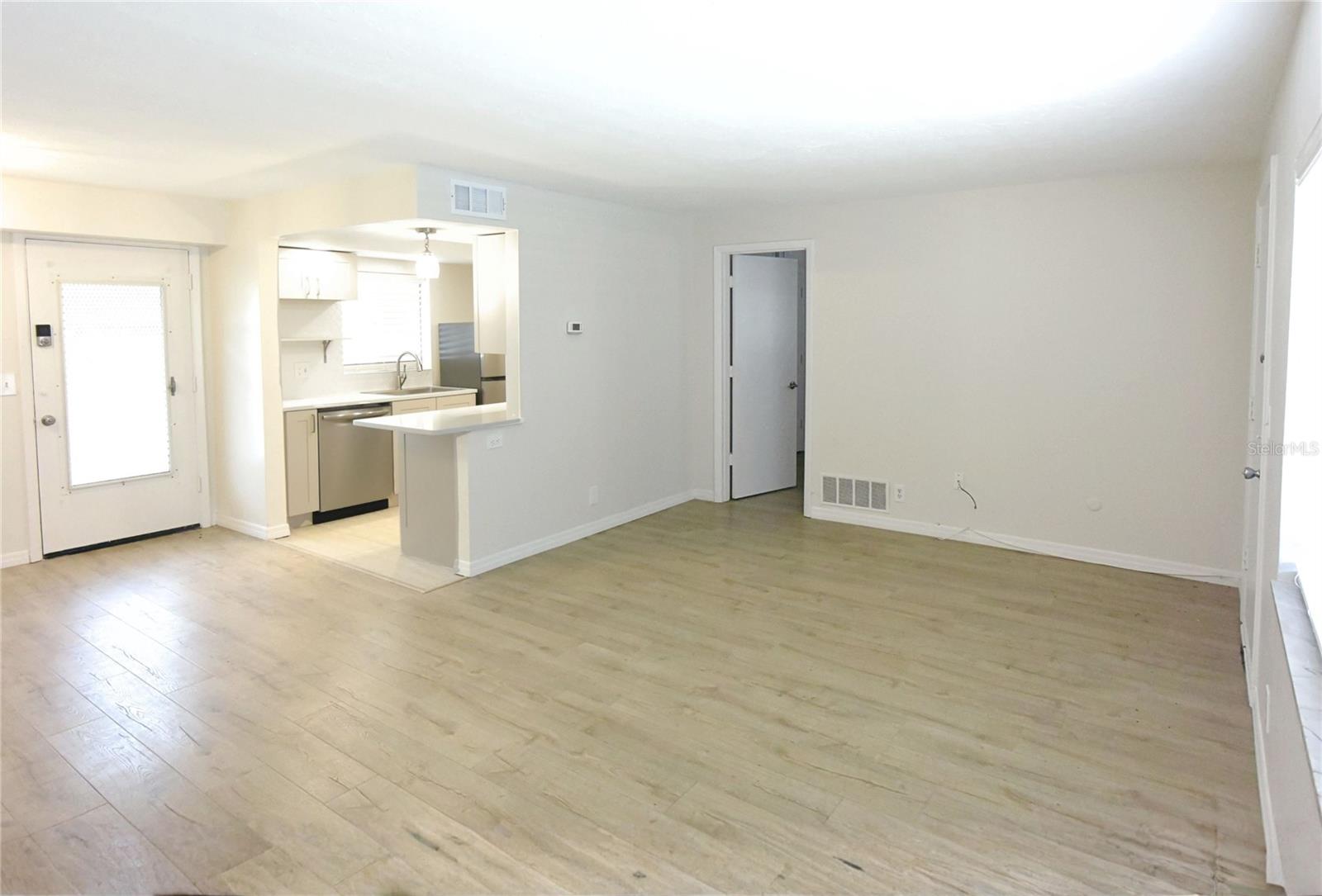 3751 S SCHOOL AVE #26 — photo 6