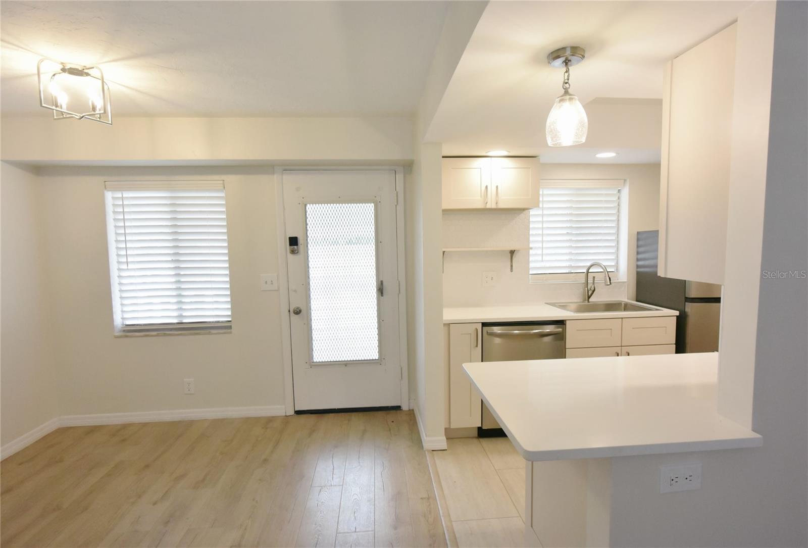 3751 S SCHOOL AVE #26 — photo 4