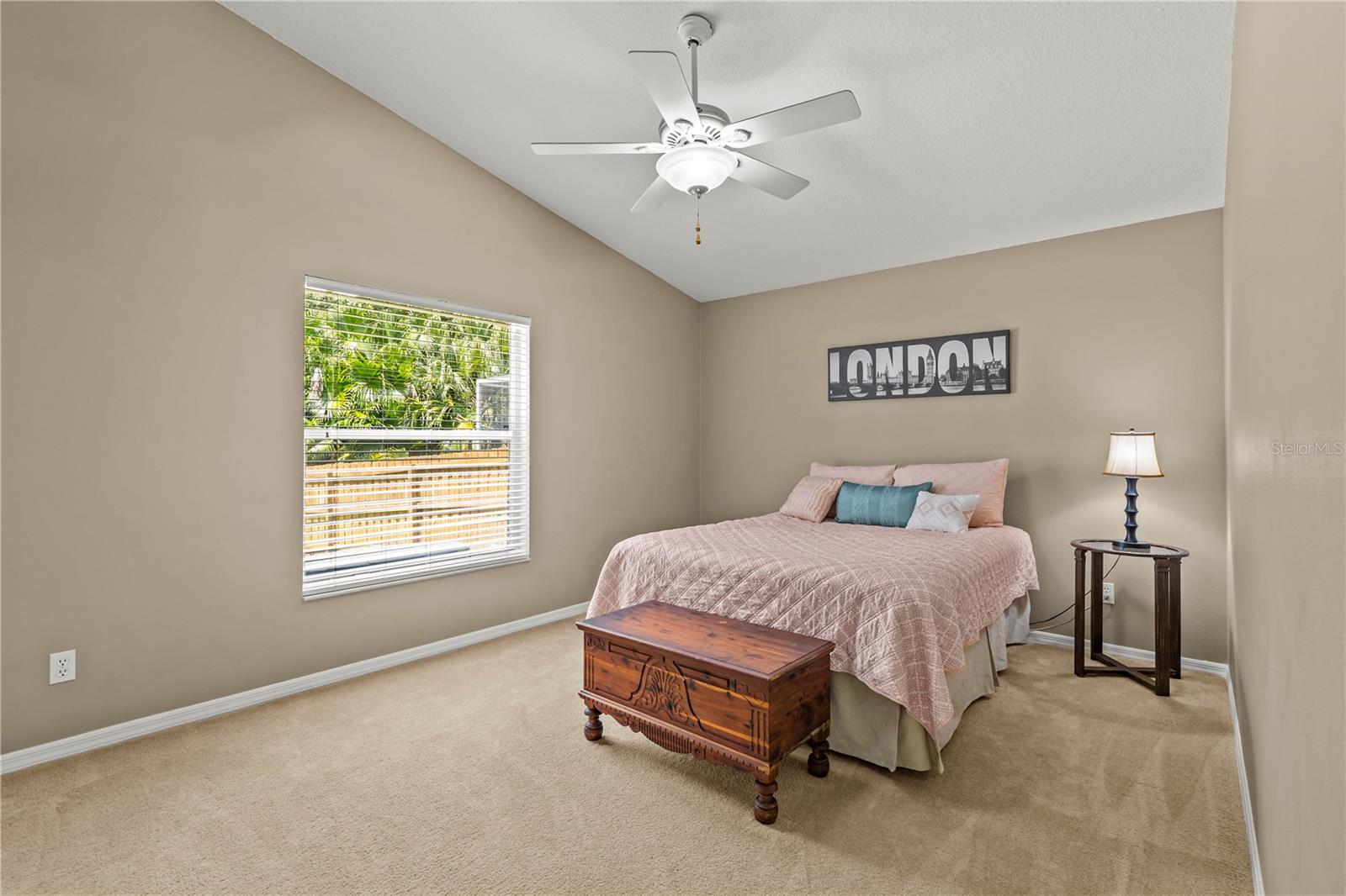 10522 CHAMBERS DR — photo 32