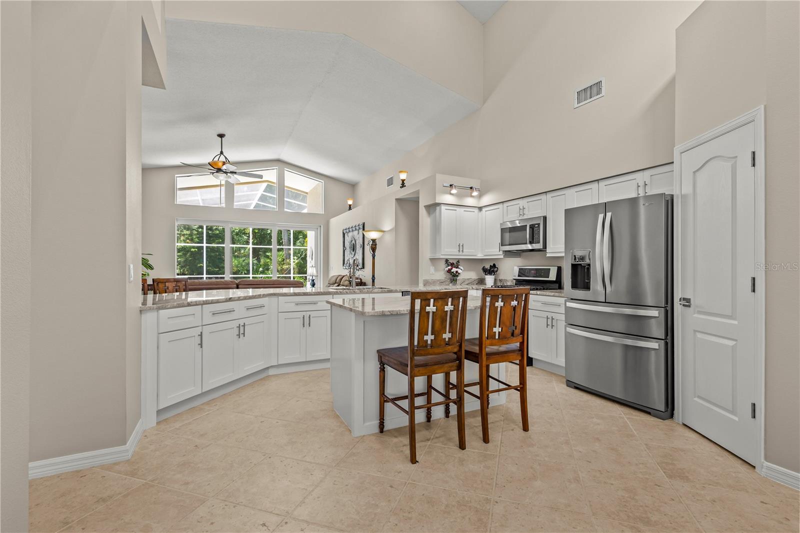10522 CHAMBERS DR — photo 12