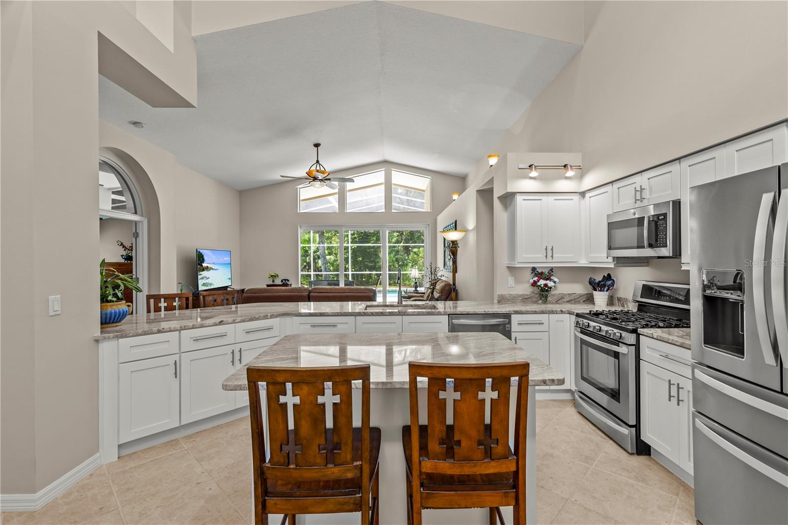 10522 CHAMBERS DR — photo 11